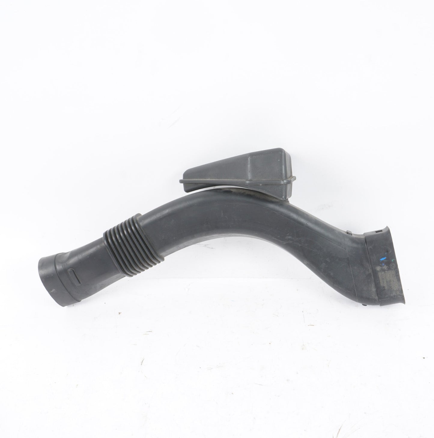 11-15 BMW F10 F13 550i 650i 750i Air Intake Duct Tube Pipe Left Driver Side OEM
