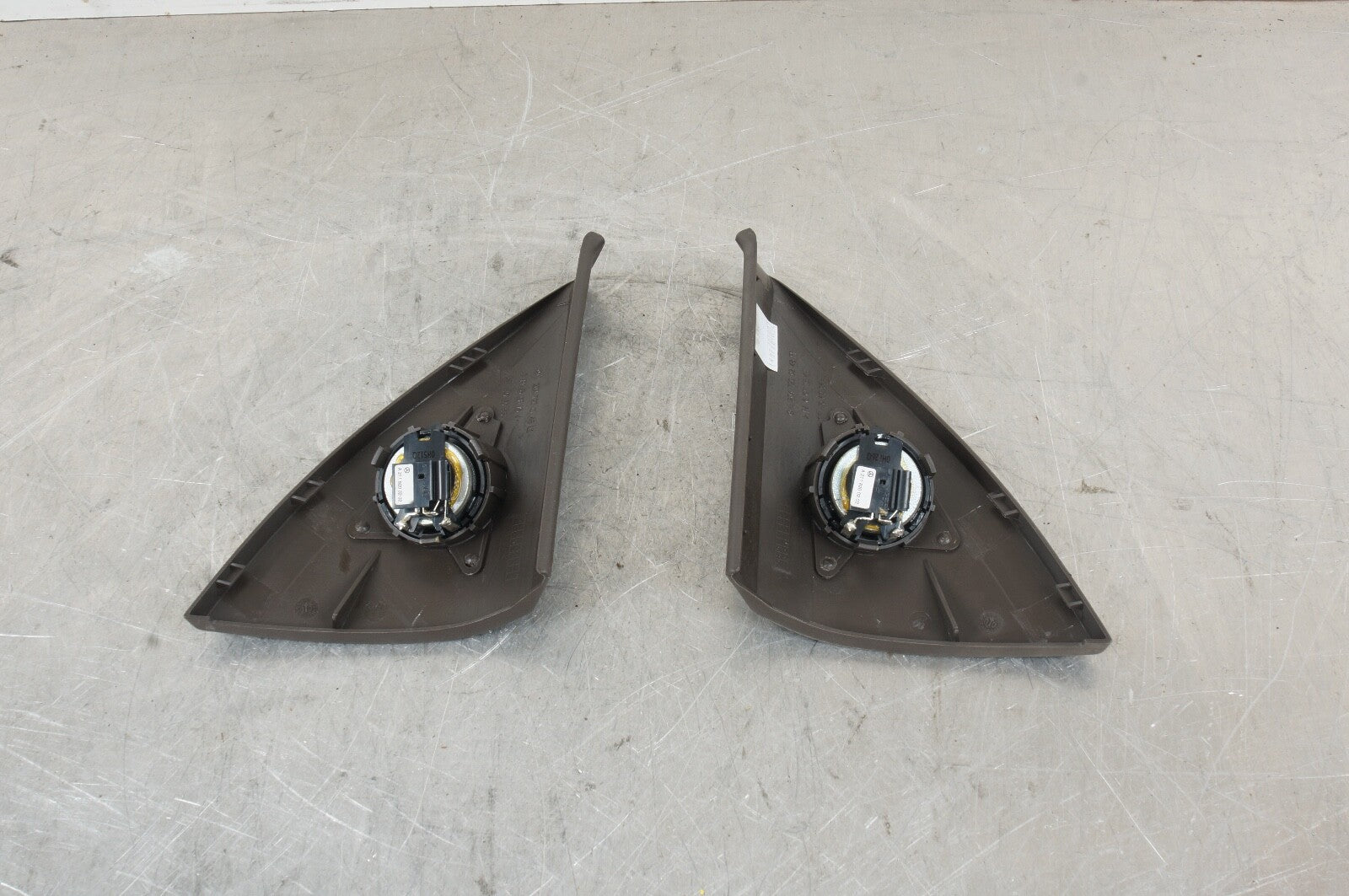08-14 Mercedes W204 C250 Front Left & Right Door Panel Tweeter Speaker Cover Set
