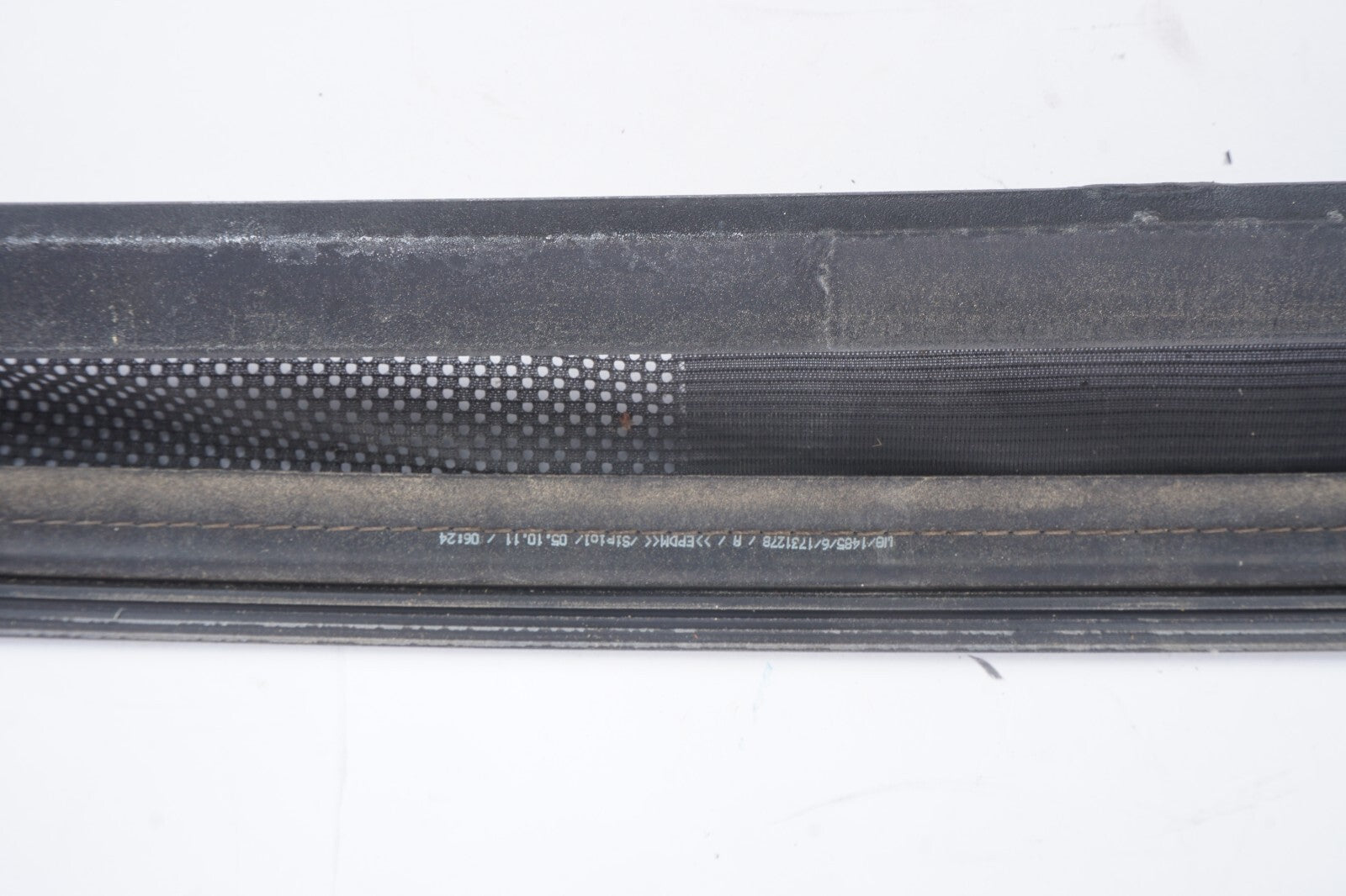 10-17 Mercedes W207 E350 E550 Coupe Panoramic Sunroof Wind Deflector OEM