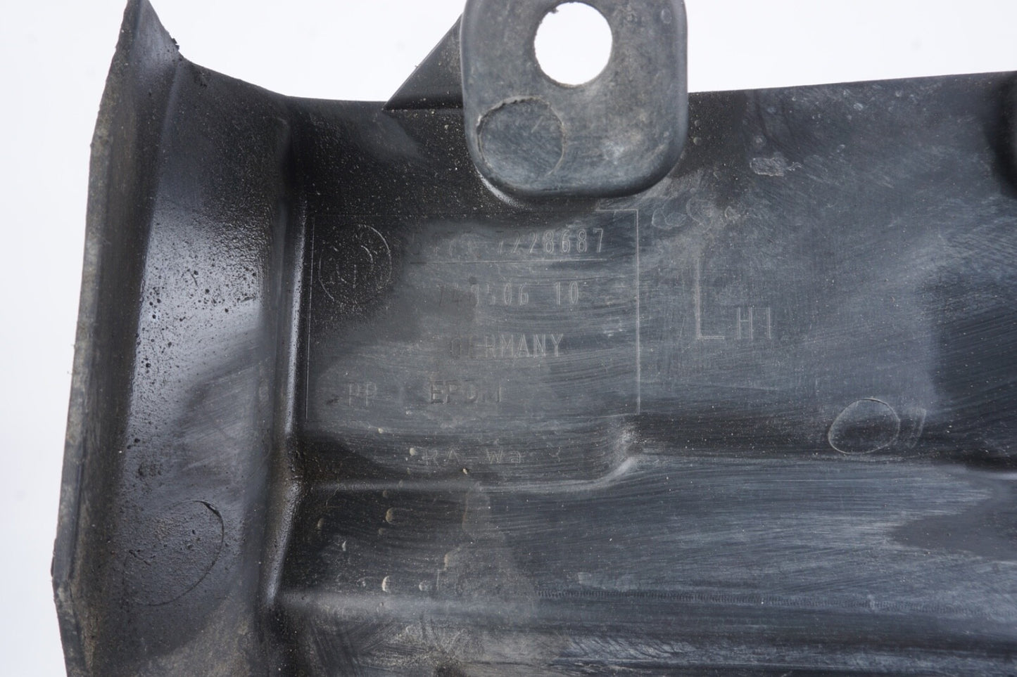 2010-2015 BMW 750 F01 F02 4.4L XDRIVE STEERING GEAR RACK LEFT COVER SHIELD OEM