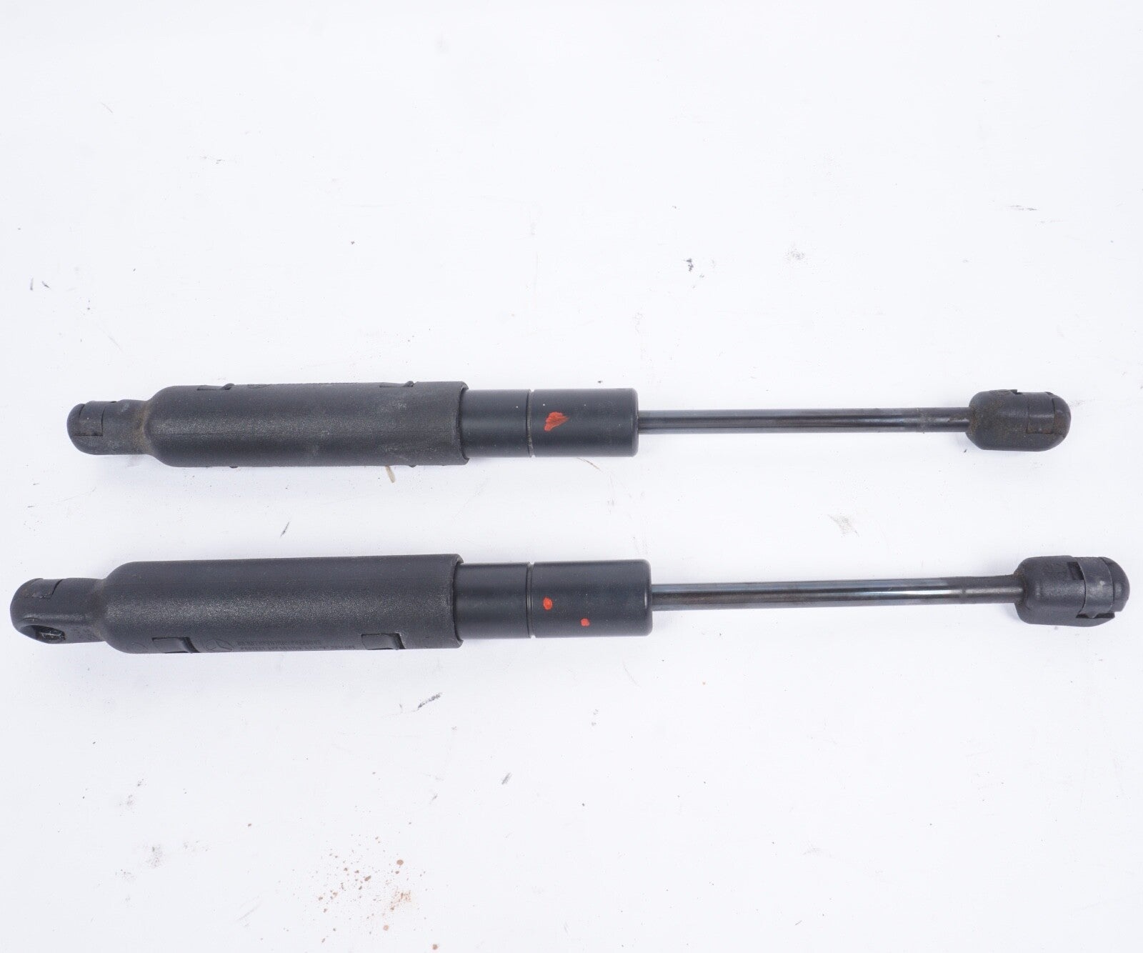 07-13 Mercedes W221 CL550 S550 CL600 AMG Front Hood Strut Set 2218800329 OEM