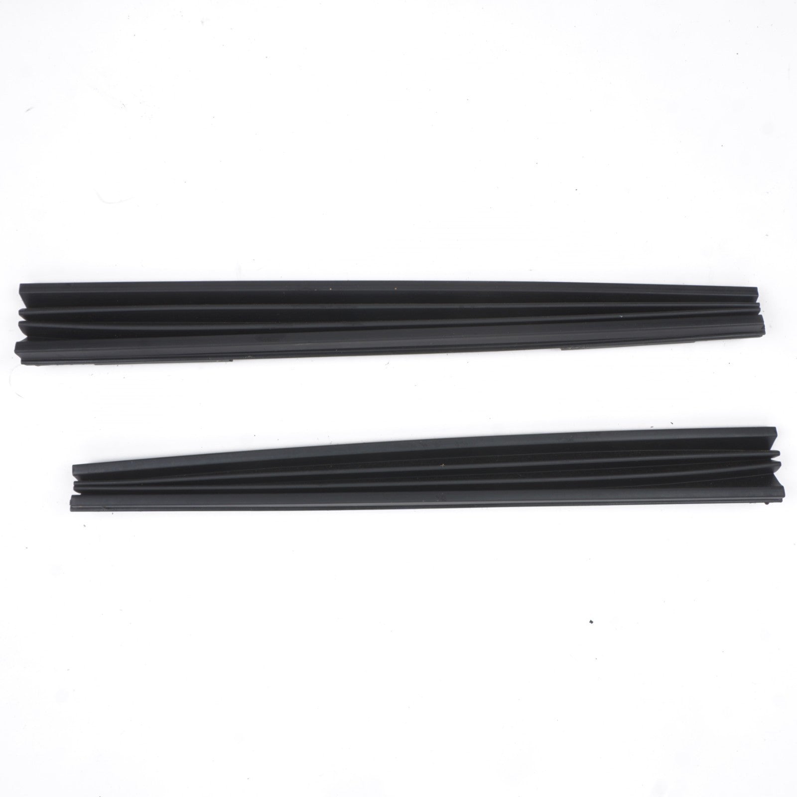 2013-2016 Mercedes GL450 Left & Right Sunroof Weatherstrip Seal OEM