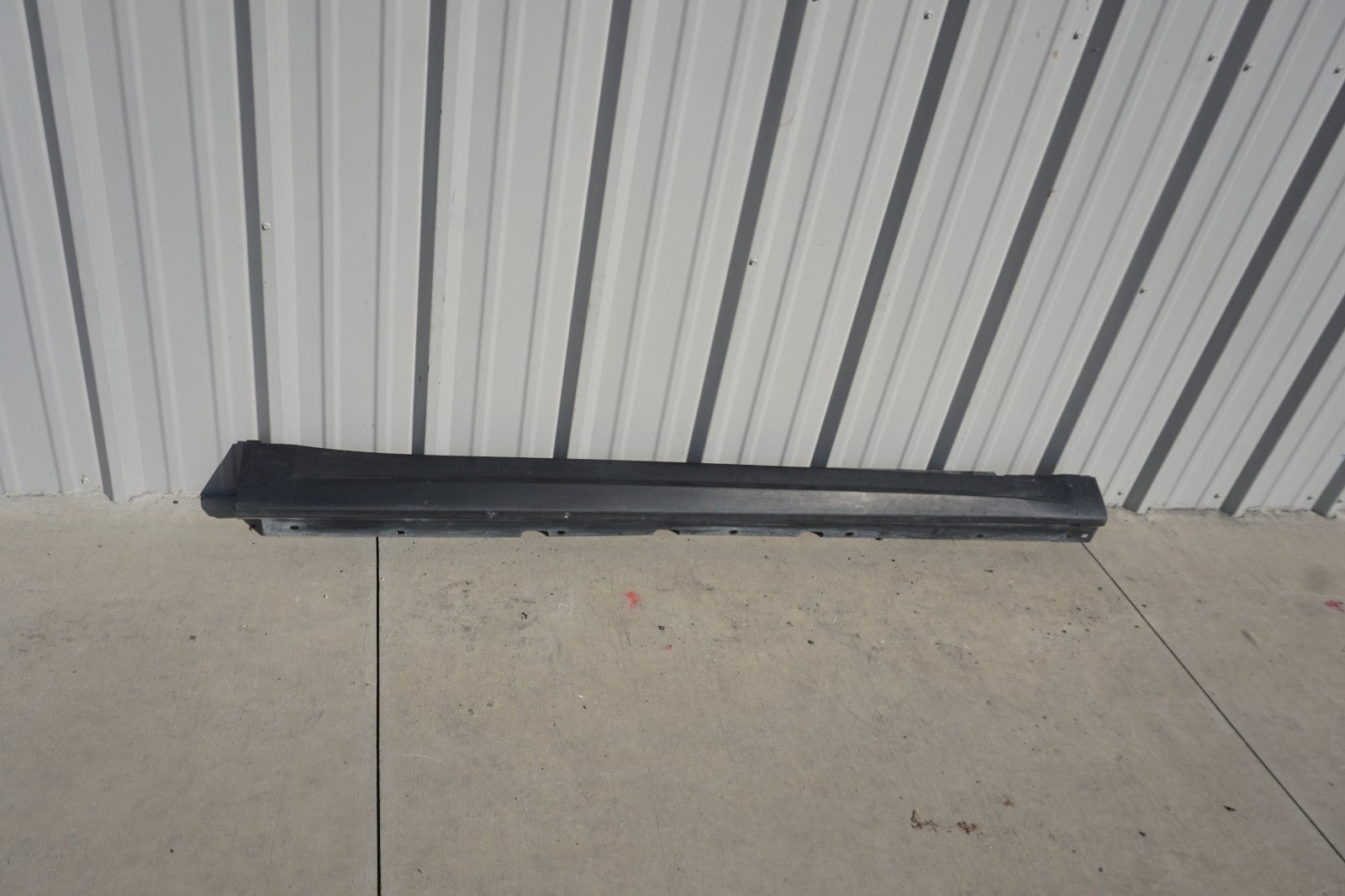 2017 - 2023 Alfa Romeo Stelvio OEM Right Passenger Side Rocker Panel Side Skirt