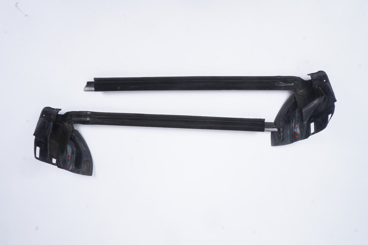 03-12 Mercedes R230 SL500 SL550 Rear Quarter Glass Window Belt Molding LH&RH OEM
