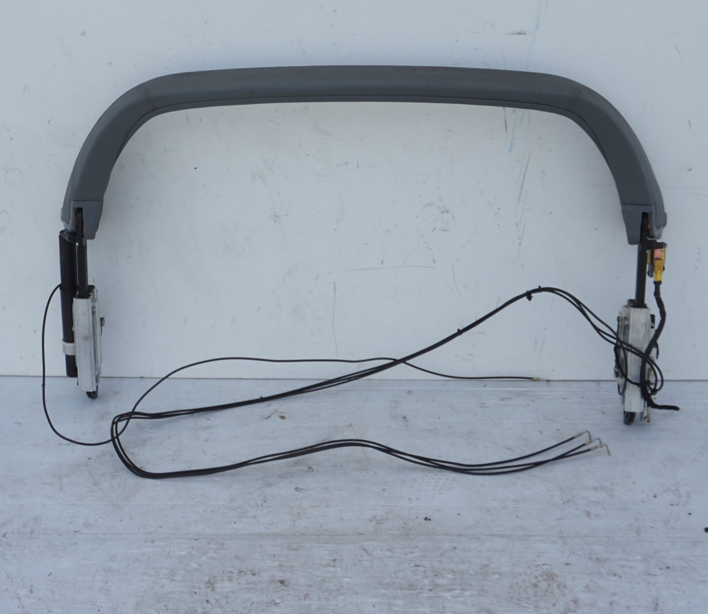 2003-2012 Mercedes-Benz SL500 SL55 AMG Convertible Hydraulic Roll Over Bar OEM
