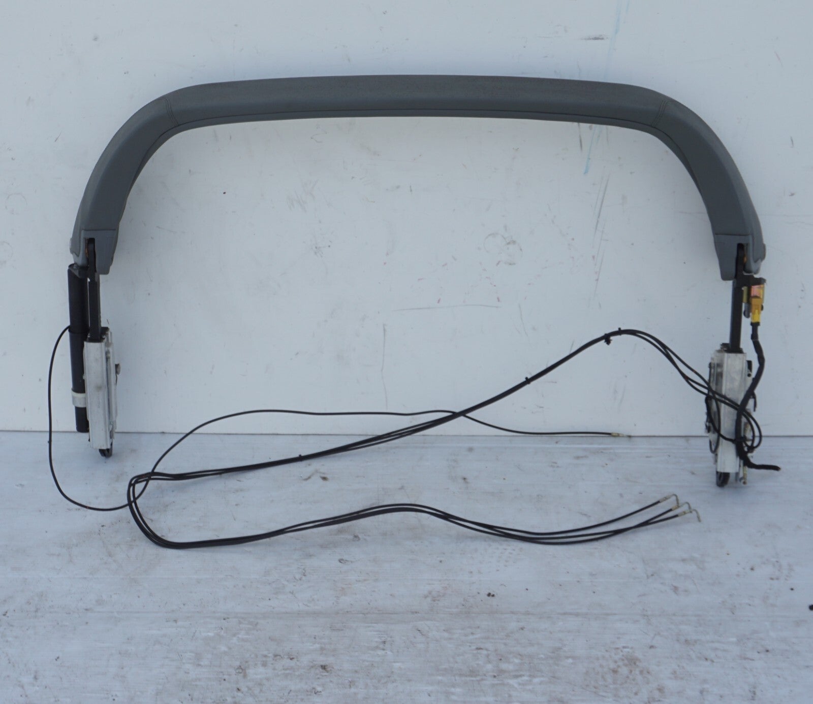 2003-2012 Mercedes-Benz SL500 SL55 AMG Convertible Hydraulic Roll Over Bar OEM