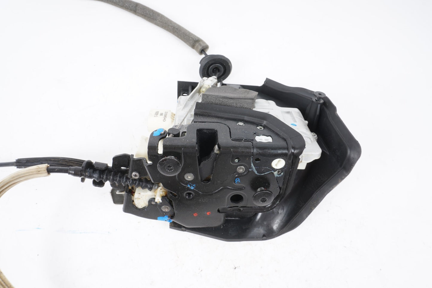 11-17 AUDI A8L FRONT RIGHT PASSENGER SIDE DOOR LOCK ACTUATOR & ASSIST MOTOR OEM