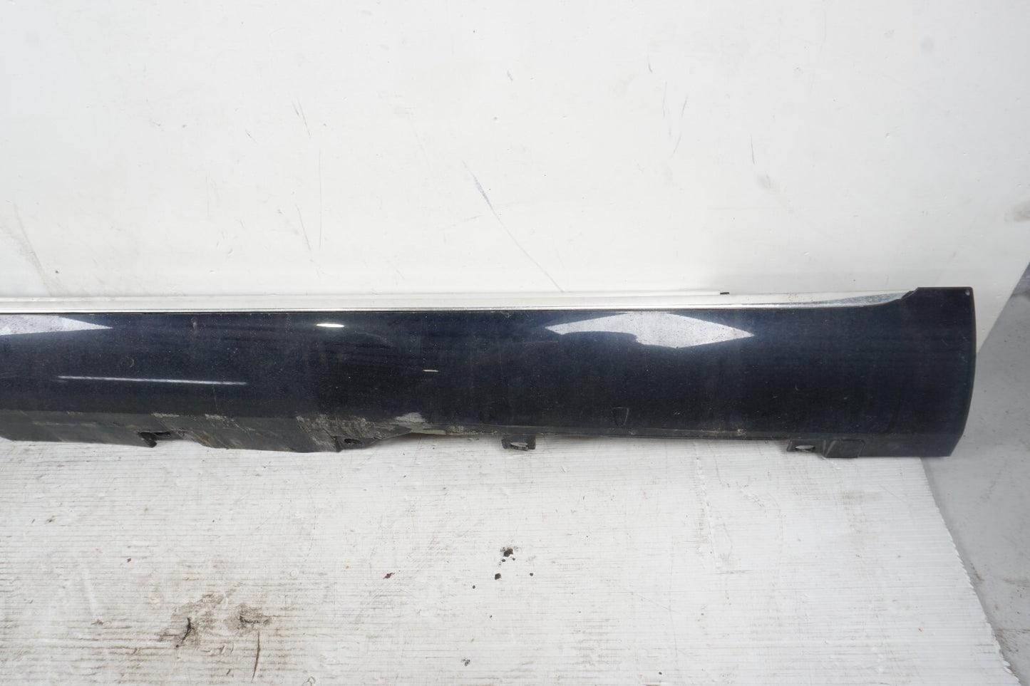 2011 - 2014 Audi A8L LONG Left Driver Side Rocker Panel Skirt Molding OEM