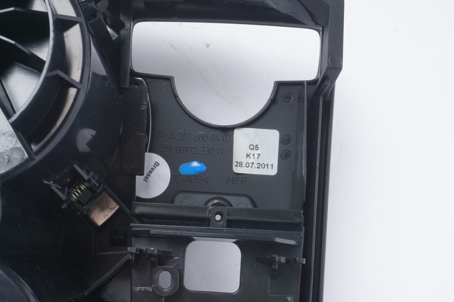 12-15 MERCEDES E350 E400 E550 (A207) CONVERTIBLE CENTER CONSOLE ARMREST (BLACK)