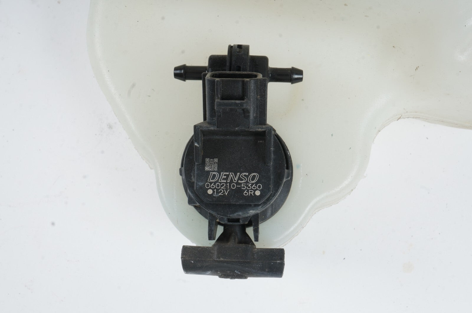 2014 - 2017 HONDA ODYSSEY WINDSHIELD WASHER FLUID RESERVOIR OEM
