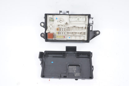 02-06 Lexus SC430 Rear Trunk Power Distribution Fuse Relay Box Oem