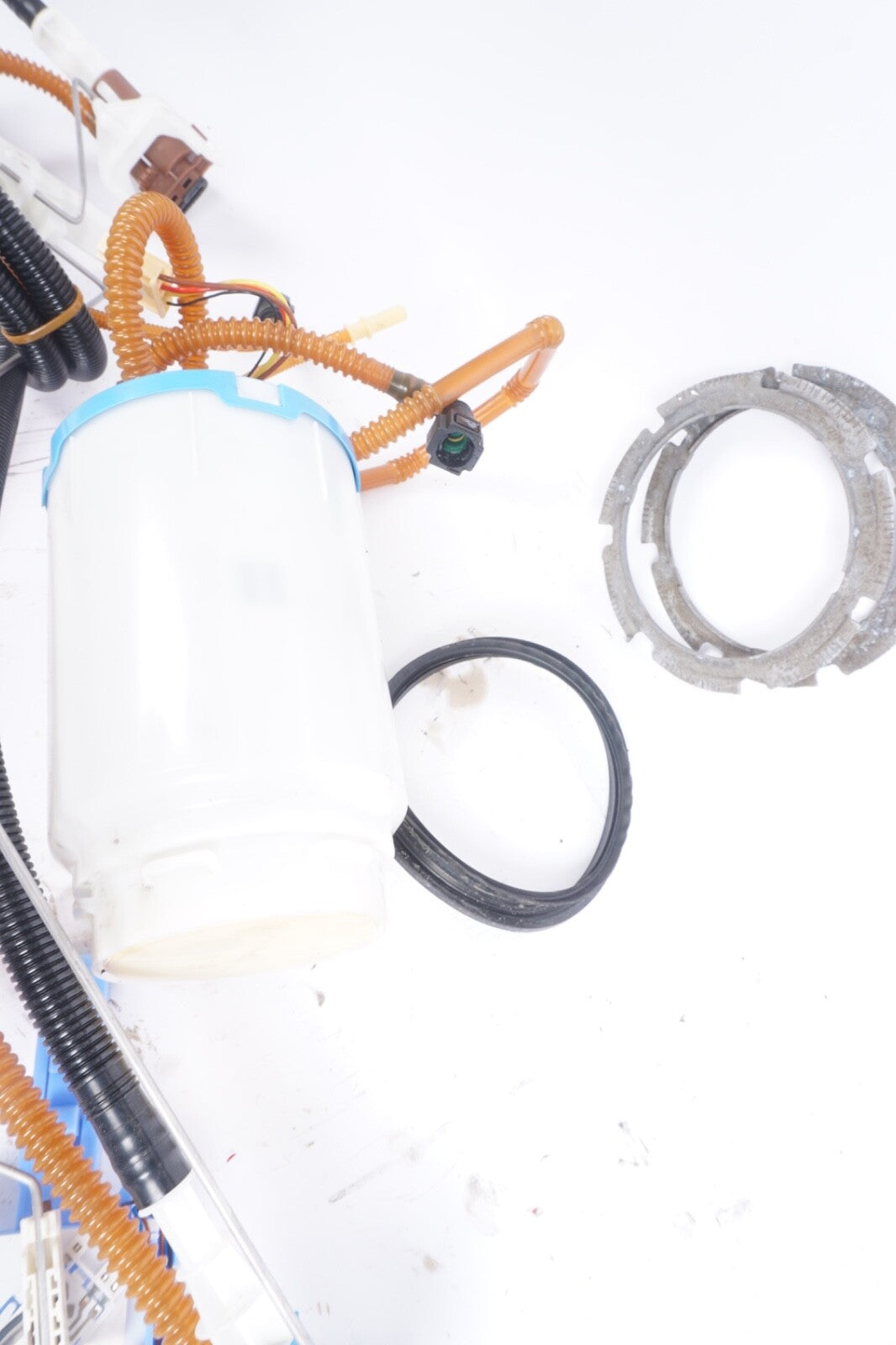 11-18 Porsche Cayenne 958 4.8l Fuel Pump OEM Left and Right