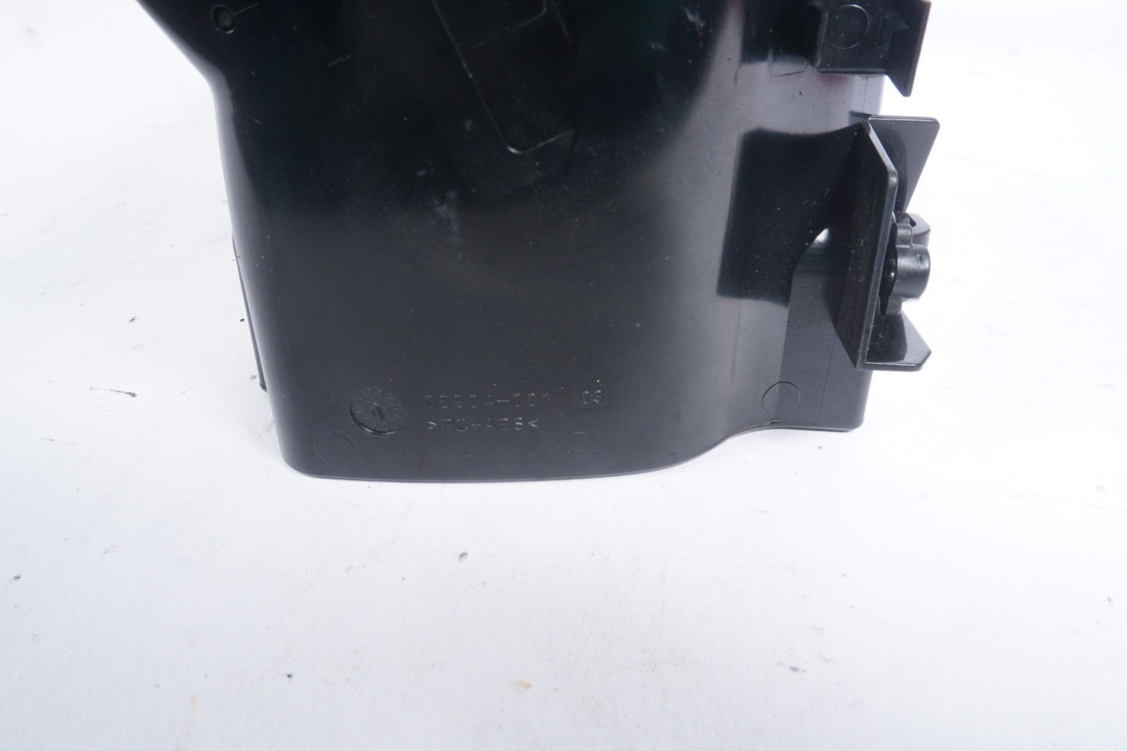 2014 - 2017 MASERATI GHIBLI RADIO SCREEN BEZEL AIR VENT