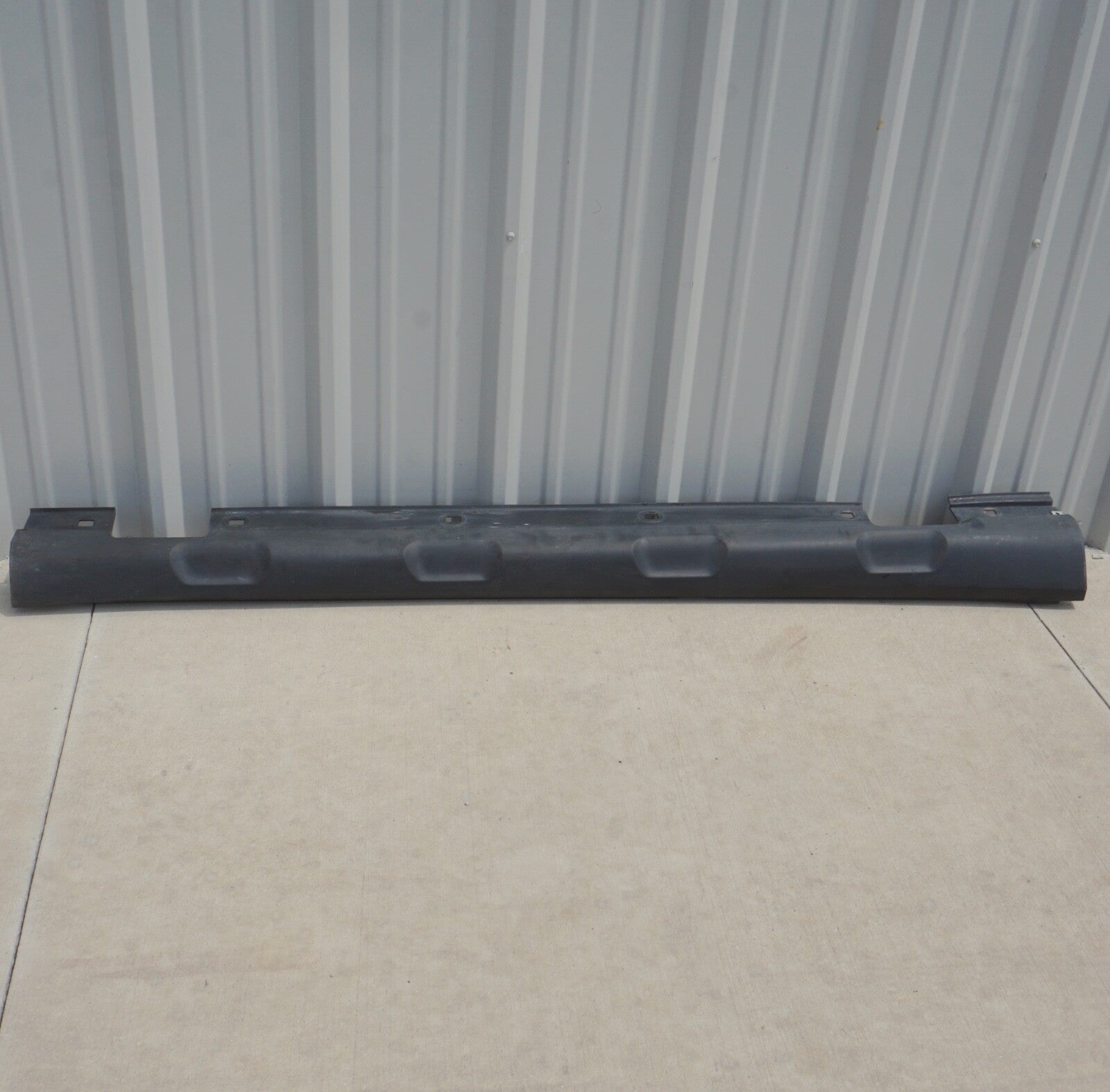 2015-2020 MERCEDES GLA250 X156 RIGHT PASSENGER SKIRT ROCKER PANEL MOLDING OEM
