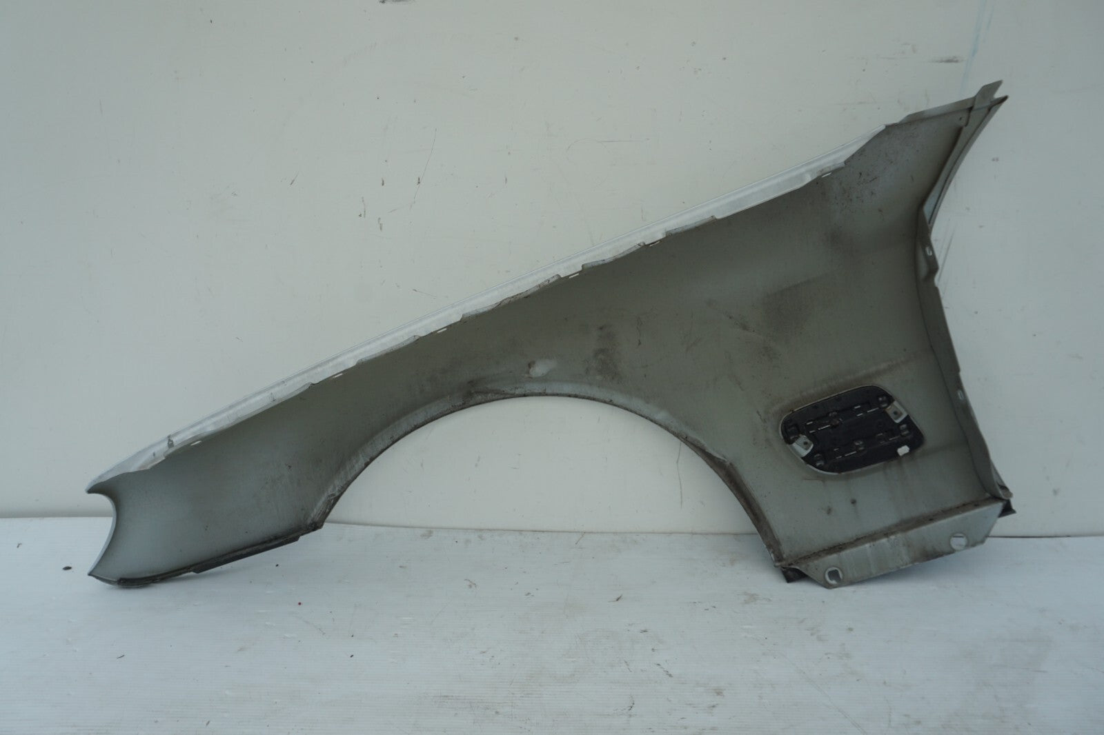 2003-2008 Mercedes-Benz SL500 FRONT FENDER RIGHT PASSENGER SIDE OEM