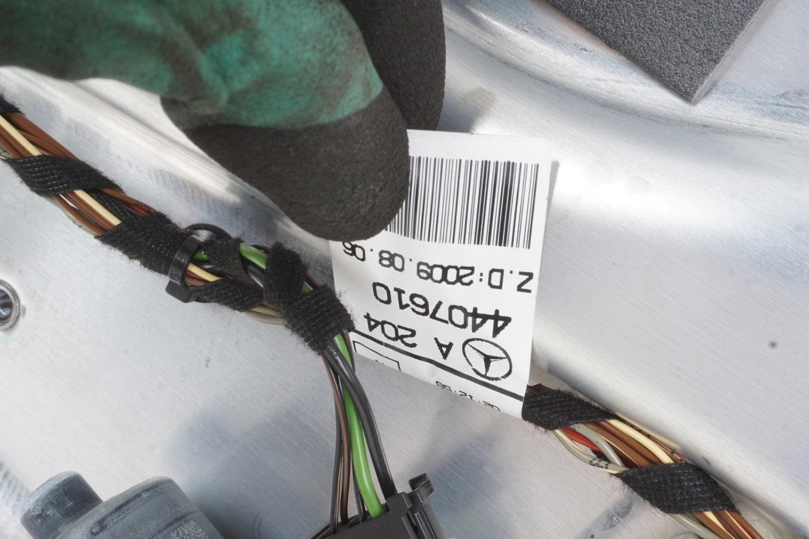 2008 - 2014 Mercedes W204 C250 C300 C350 Rear Right Side Door Window Regulator
