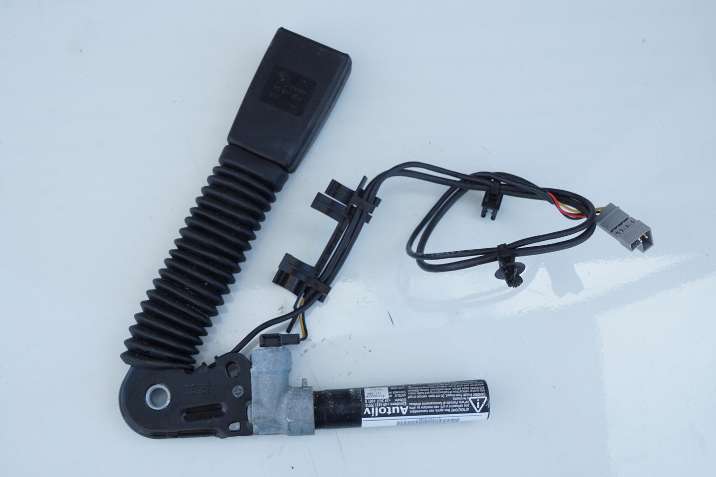 2007-2012 MINI COOPER R55 FRONT RIGHT PASSENGER SIDE SEAT BELT BUCKLE OEM