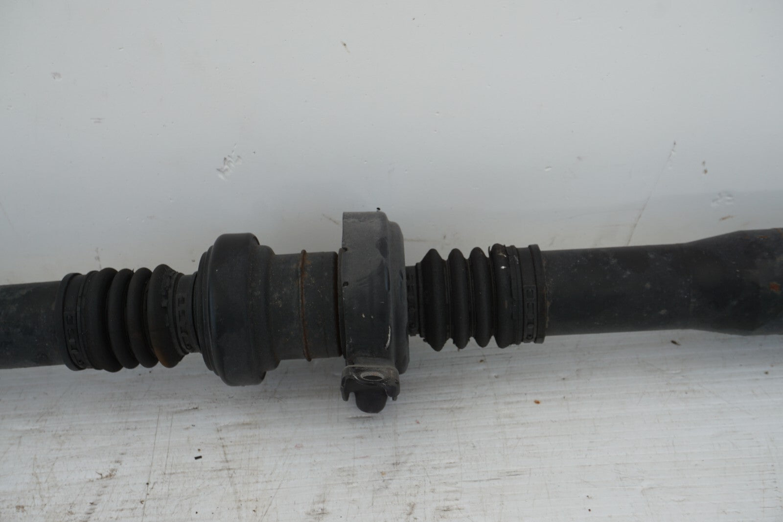 2011-2018 PORSCHE CAYENNE REAR DRIVESHAFT 7P5521102N OEM
