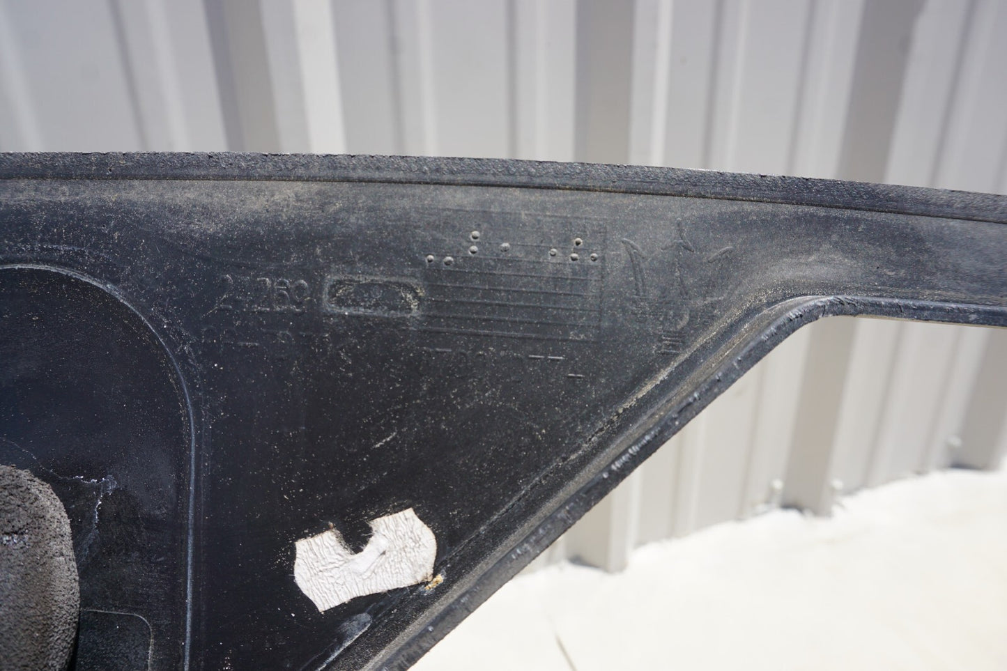 14-20 Maserati Ghibli M157 Front Bumper Upper Support Trim Panel 670010774 OEM