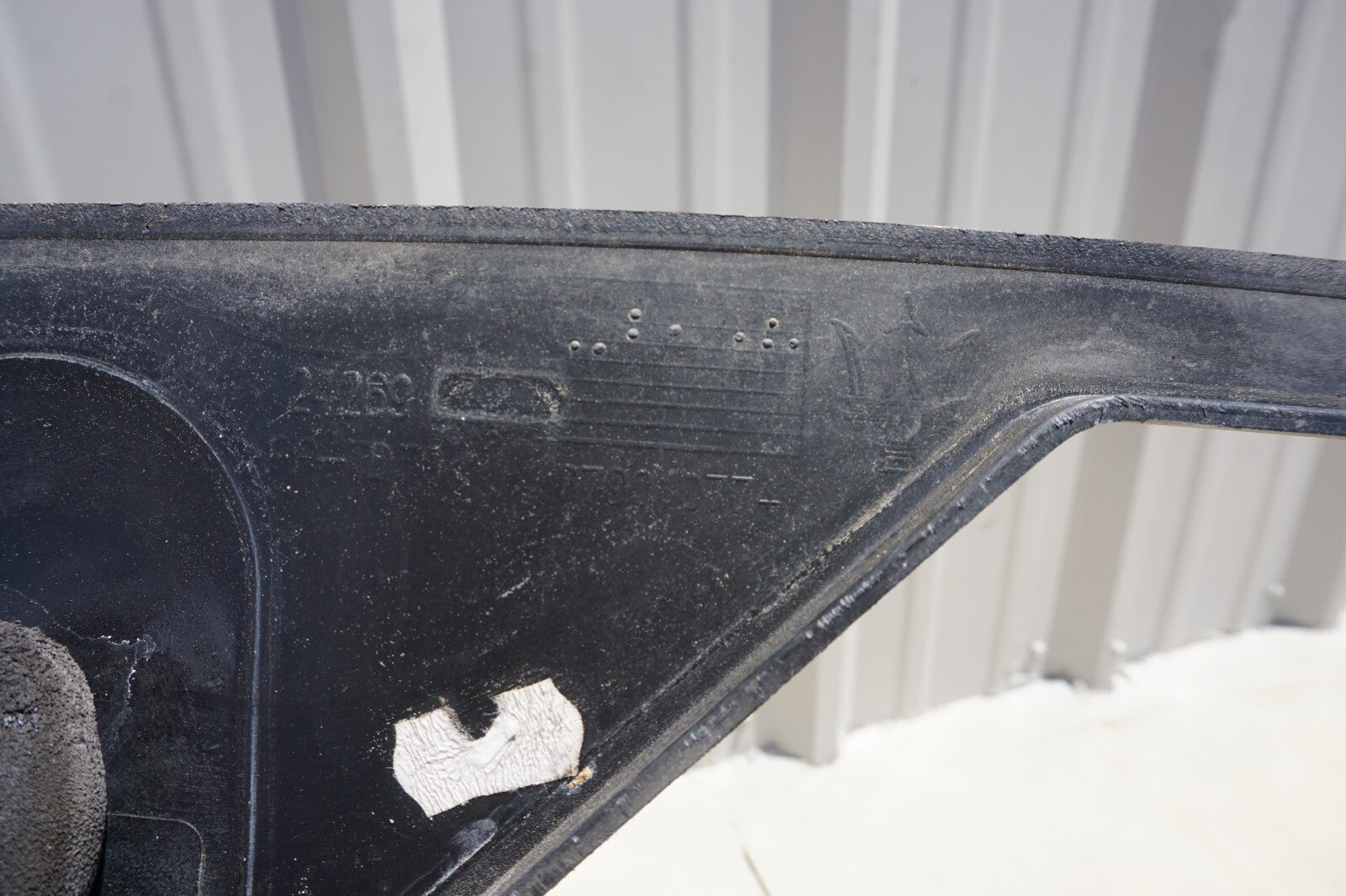14-20 Maserati Ghibli M157 Front Bumper Upper Support Trim Panel 670010774 OEM