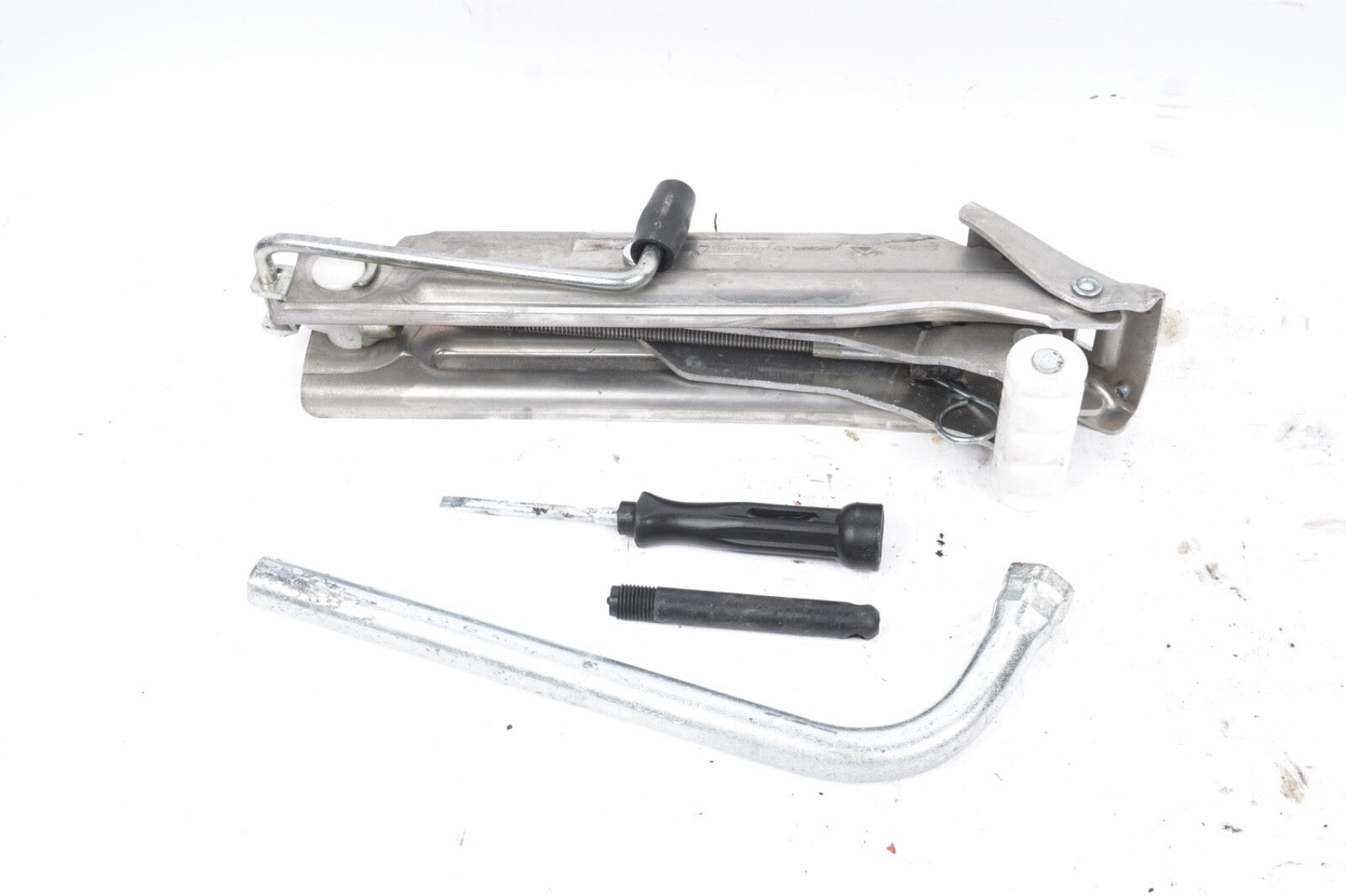 2005-2011 AUDI A6 QUATTRO JACK W Housing 4F0011215B OEM