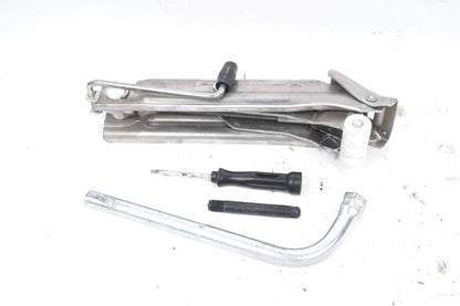 2005-2011 AUDI A6 QUATTRO JACK W Housing 4F0011215B OEM