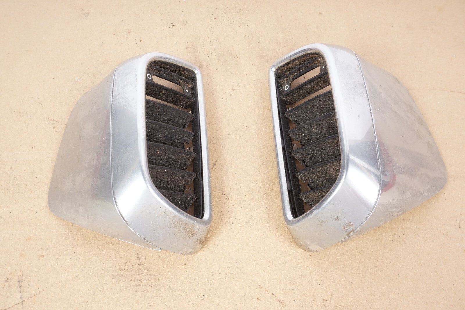 2011 - 2014 Porsche Cayenne Dash Ac Heater Air Vent Left & Right OEM