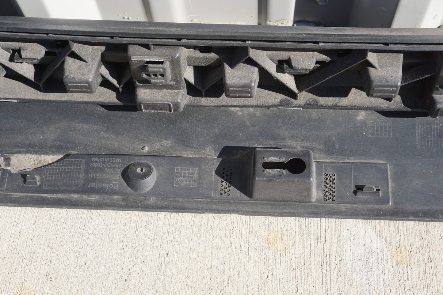 2021 - 2023 Polestar 2 Left Driver Side Rocker Panel Skirt Molding OEM