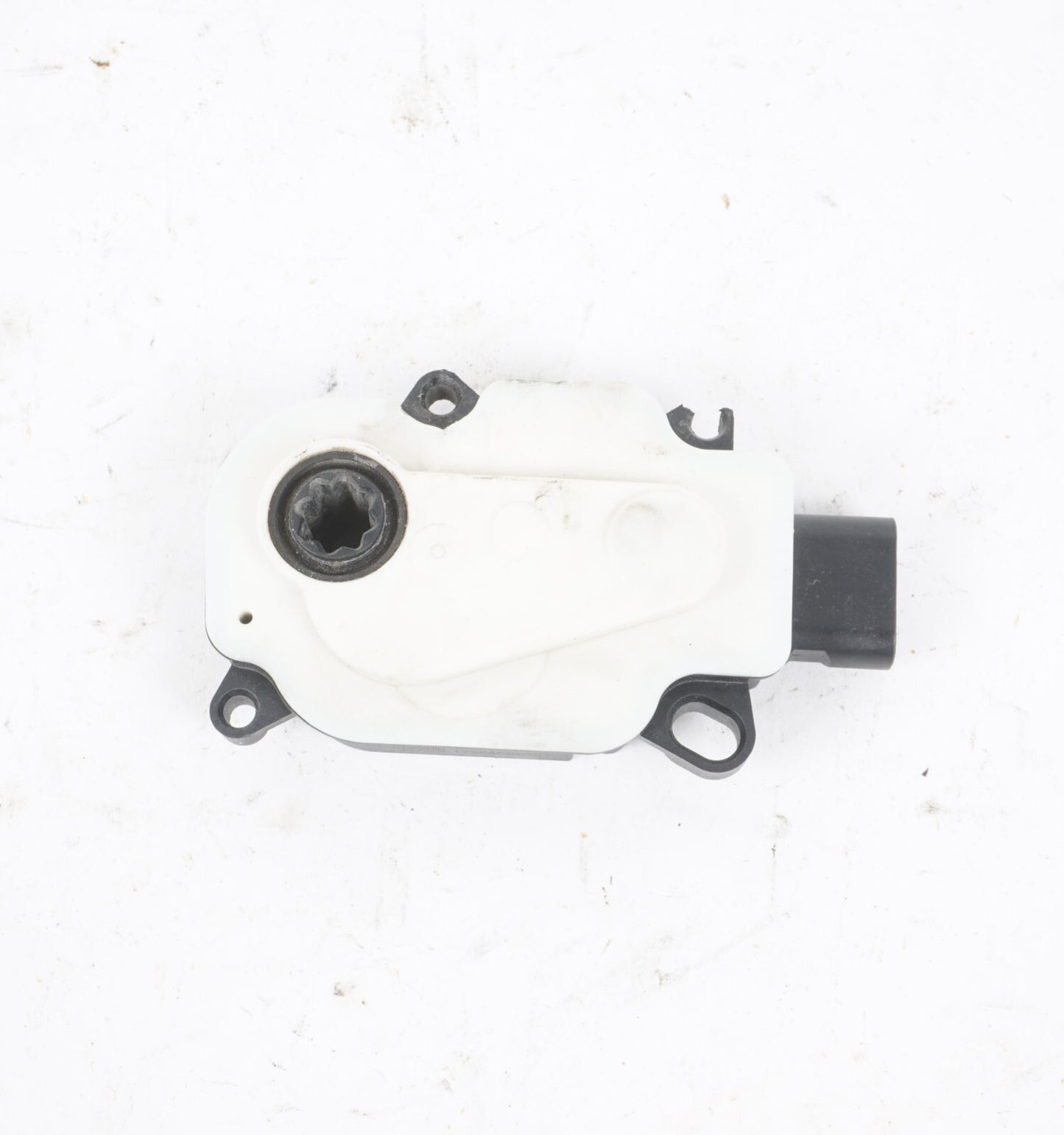 2013-17 Ford Focus Shutter Motor 6466R420 OEM