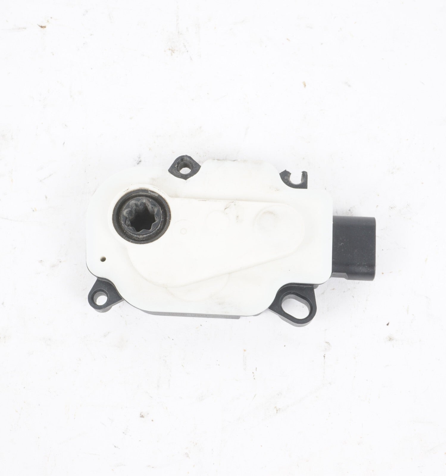 2013-17 Ford Focus Shutter Motor 6466R420 OEM