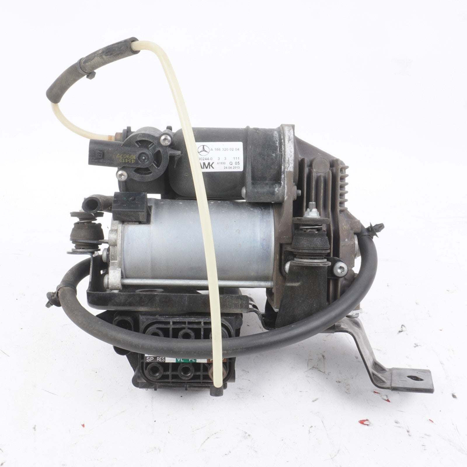 2013 - 2016 Mercedes GL350 GL450 GL550 ML350 ML550 Suspension Compressor