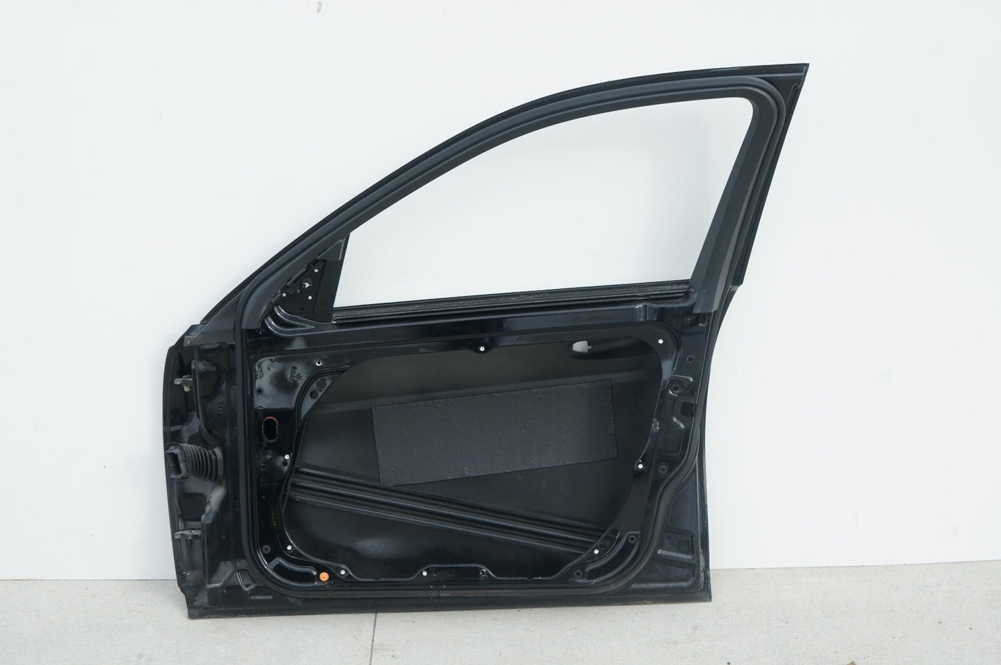 08-14 Mercedes W204 C250 C300 Front Right Passenger Side Exterior Door Shell Blk