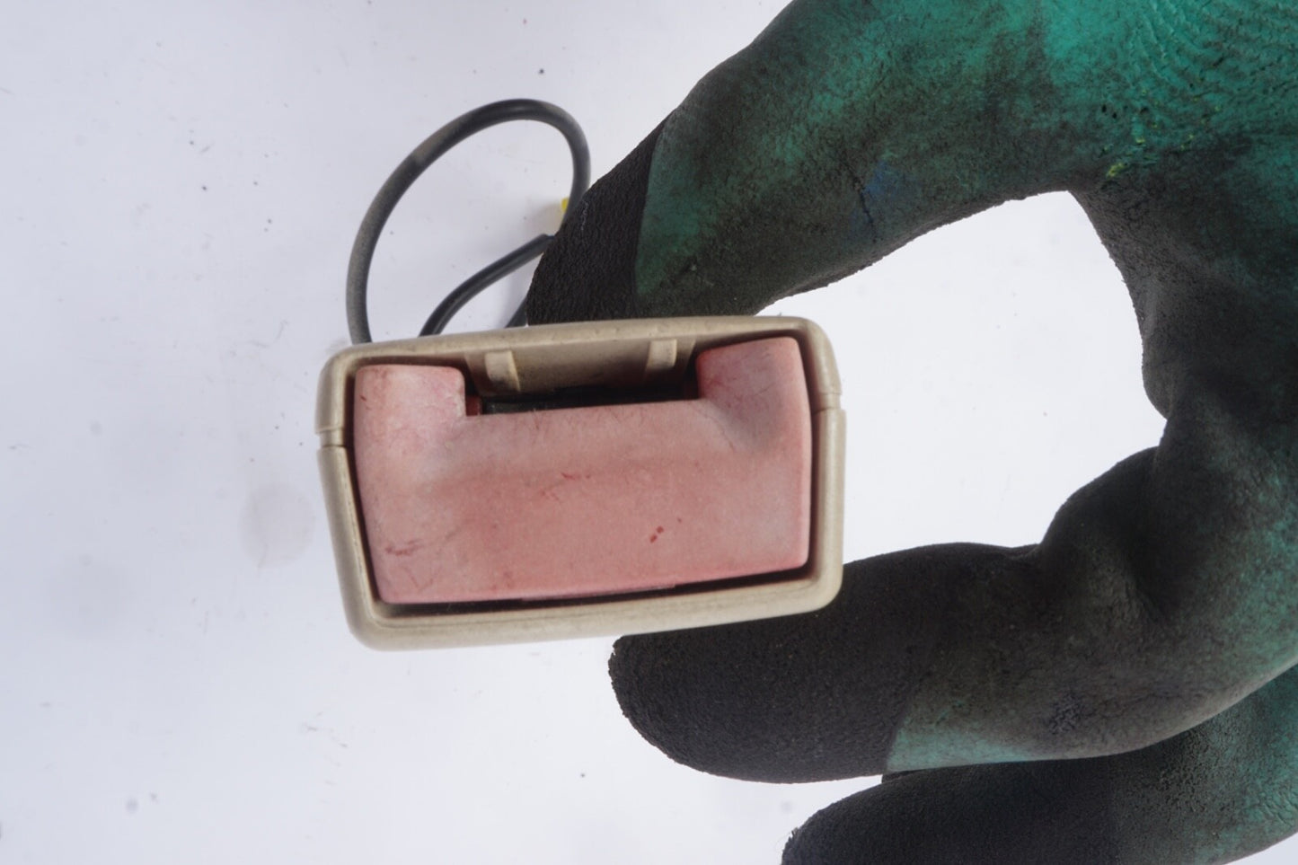 03-06 Mercedes SL550 R230 Right Passenger Side Seat Belt Buckle 2308600069 Oem