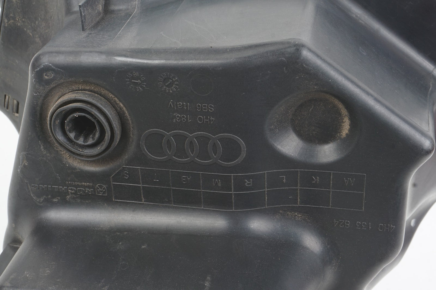 2011 2012 Audi A8 4.2l Right Air Cleaner Intake Filter Housing Box OEM