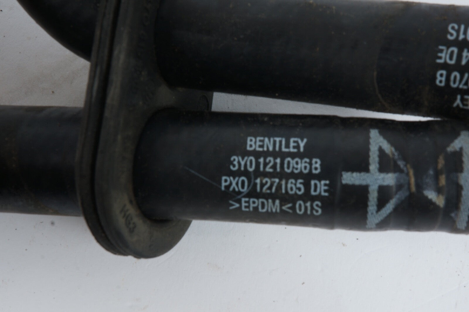 2010 - 2020 Bentley Mulsanne Radiator Water Coolant Line Hose Pipe