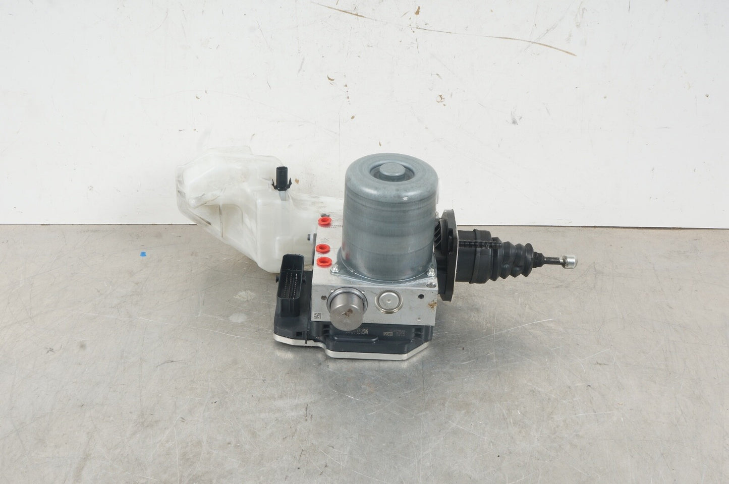 2020-2021 Cadillac CT4 ABS Pump Control Module 84826407 OEM
