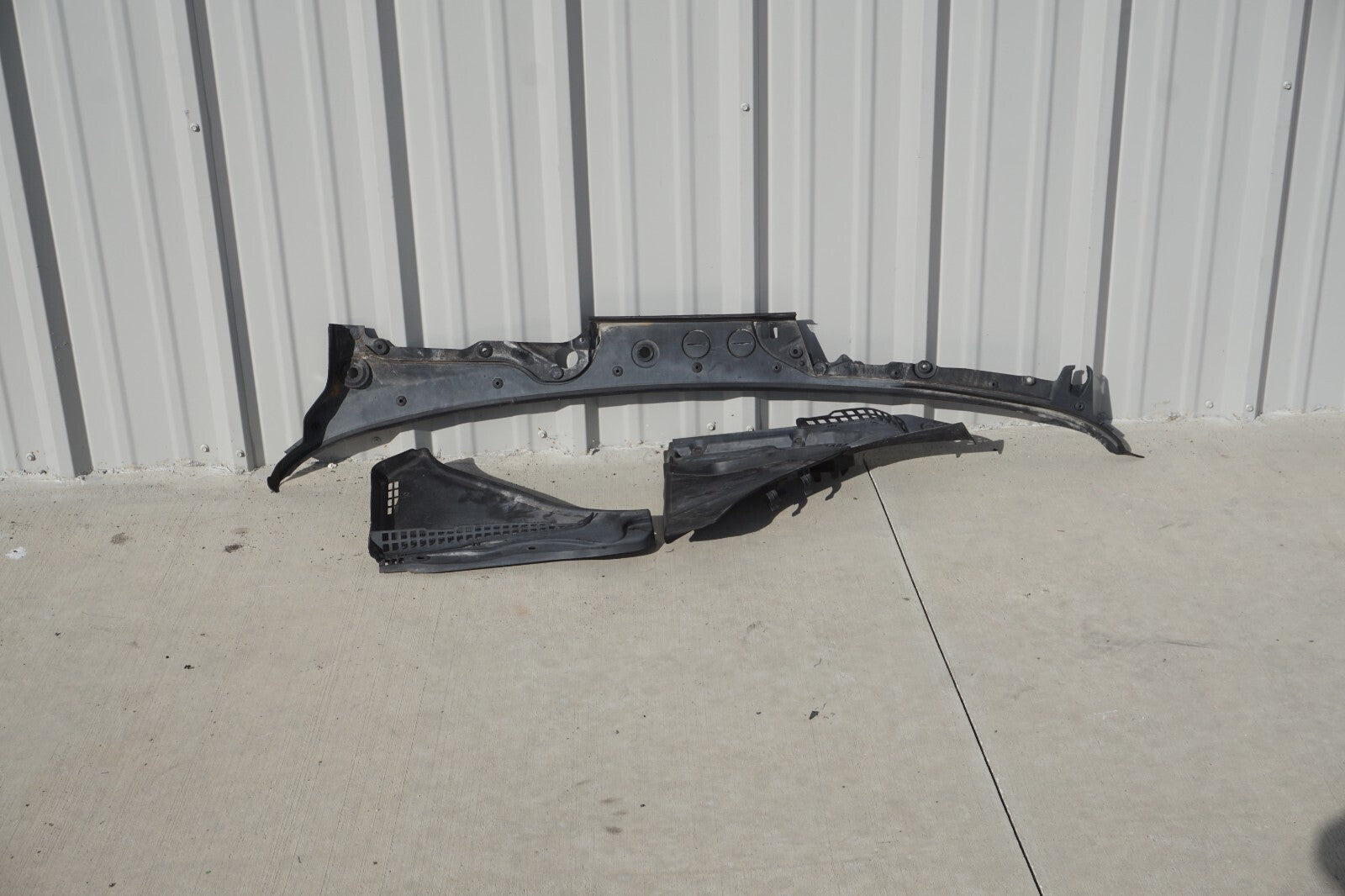 2012 - 2018 BMW 650i 640i Front Windshield Wiper Cowl Vent Panel Set Of  3 OEM
