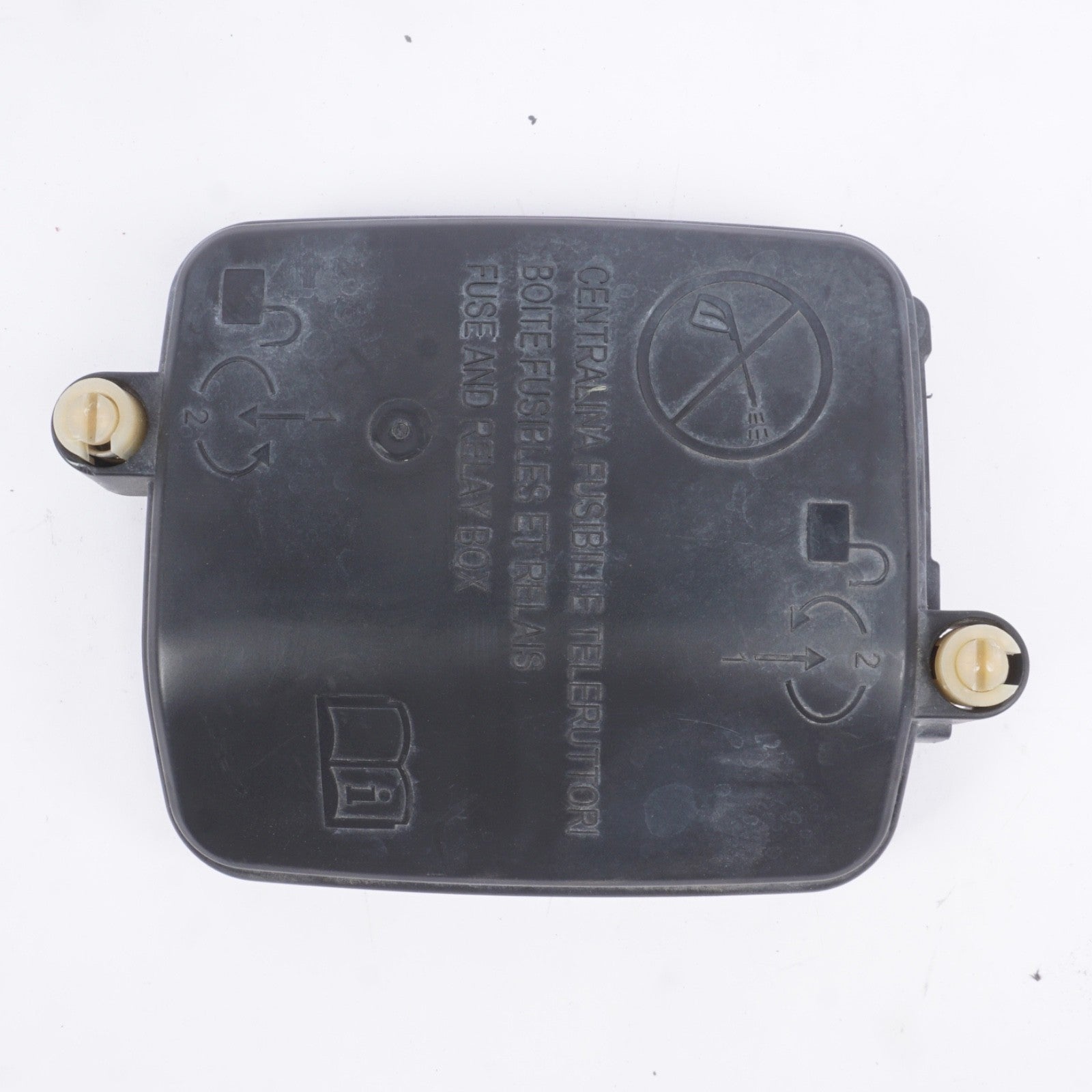 17-20 Alfa Romeo Giulia Stelvio Front Right Floor Fuse Box Lid Cover 50547168