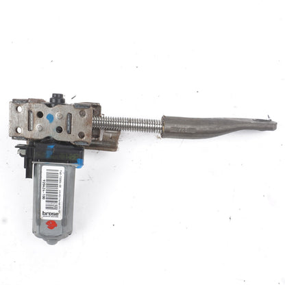 2011 - 2014 Volkswagen Passat TDI SEL Right Motor Regulator OEM