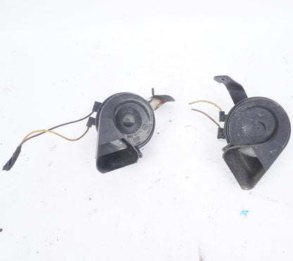 07-14 Mercedes W221 S550 CL550 Horn Pair High and Low Tone OEM