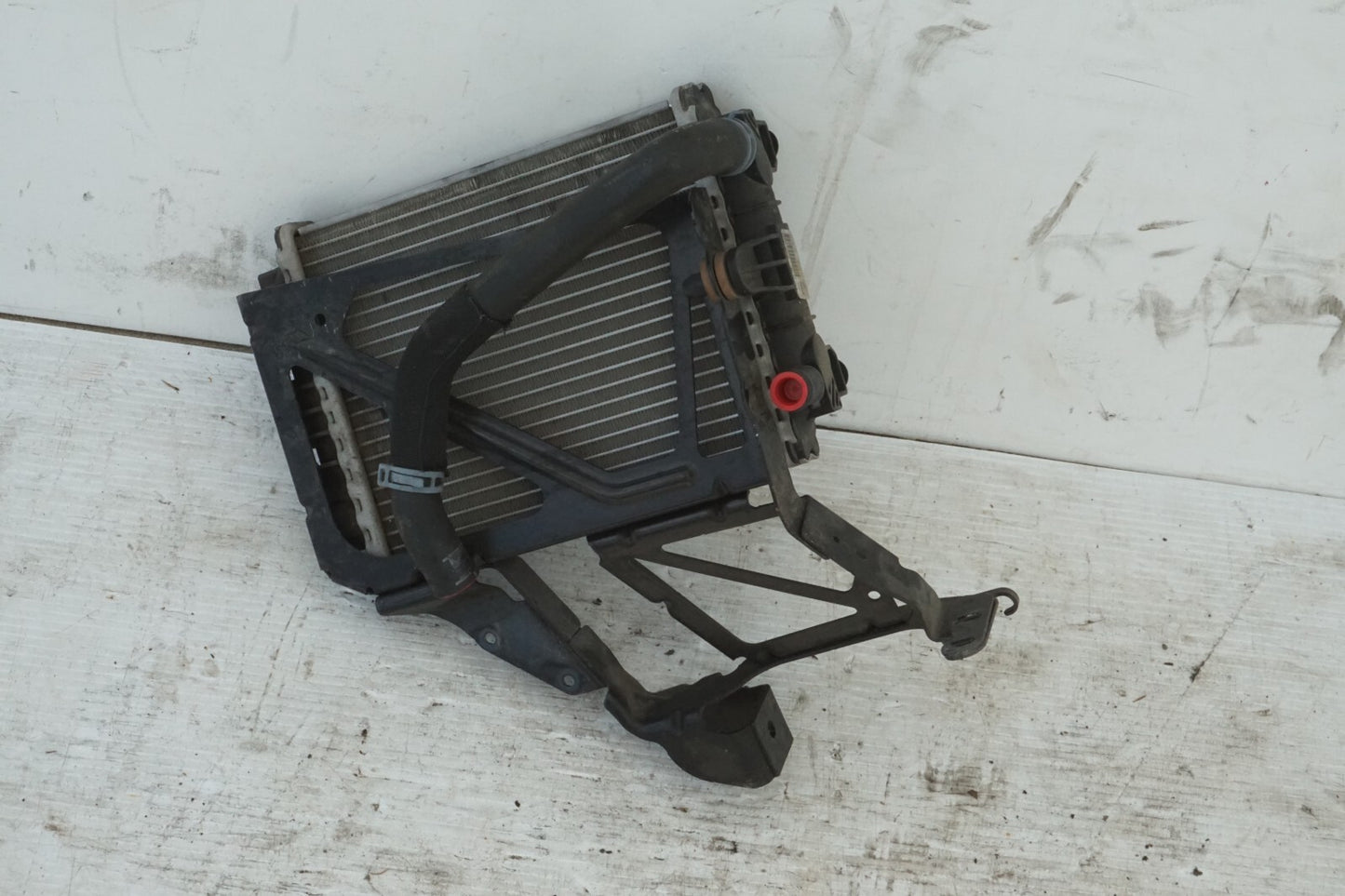 2012-2017 AUDI A6 A7 S6 S7 ENGINE COOLING RADIATOR LEFT SIDE 8K01212212B OEM