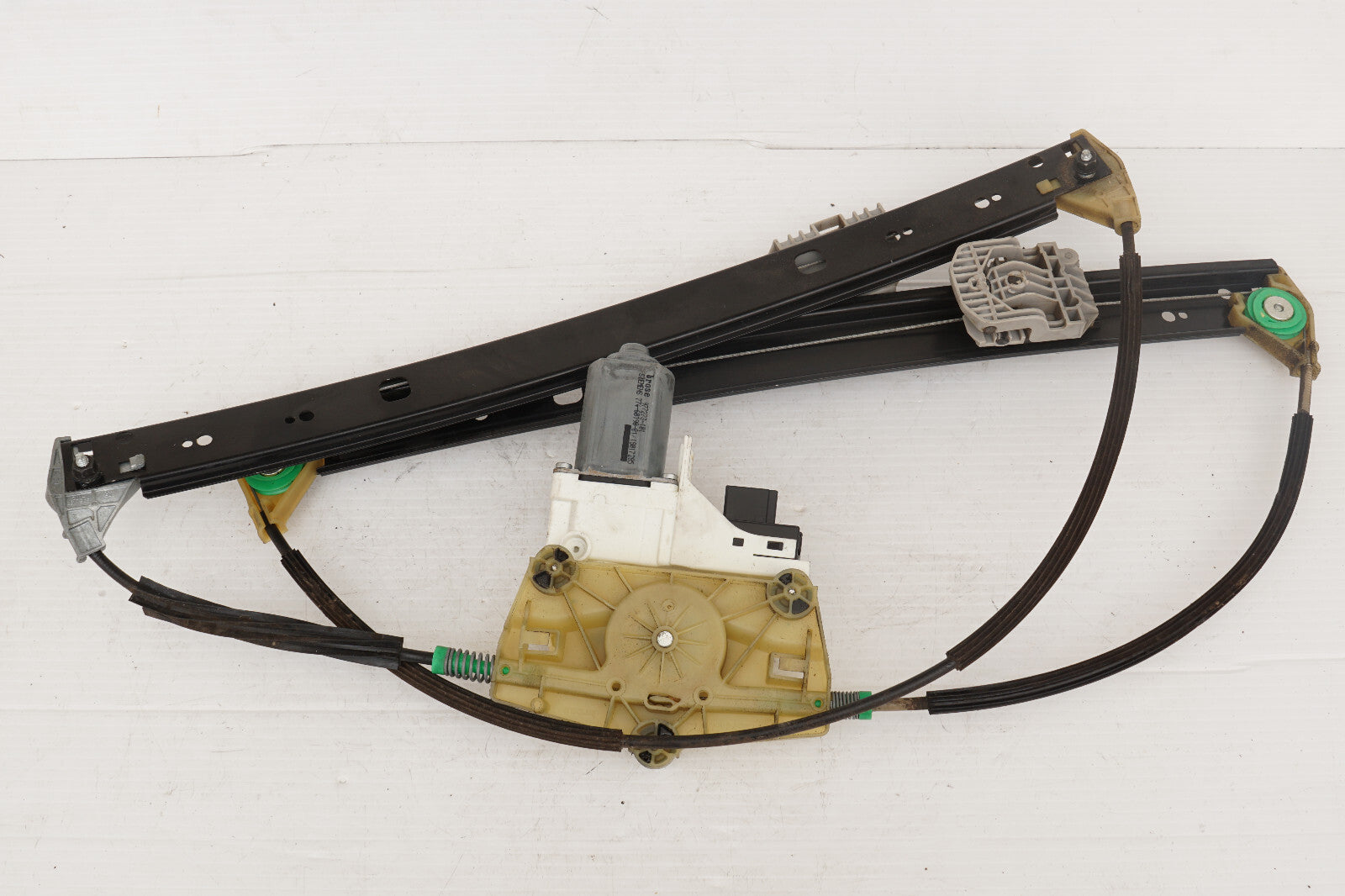 2007 - 2009 AUDI Q7 REAR LEFT DRIVER SIDE WINDOW REGULATOR & MOTOR OEM