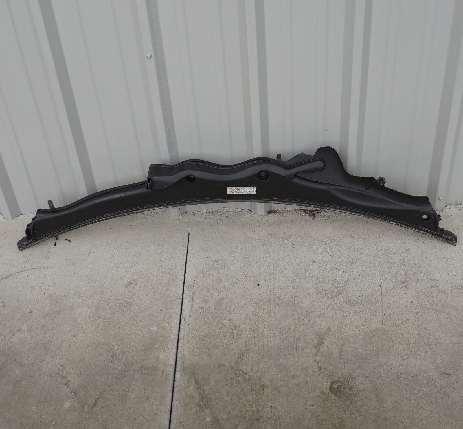 03-08 Mercedes R230 SL500 SL55 Front Cowl Vent Panel Windshield  OEM