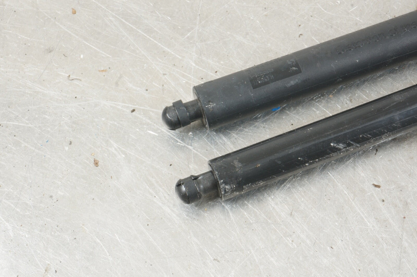 2006 - 2013 VOLVO C70 TRUNK LID REAR SHOCK LEFT AND RIGHT PAIR SHOCKS