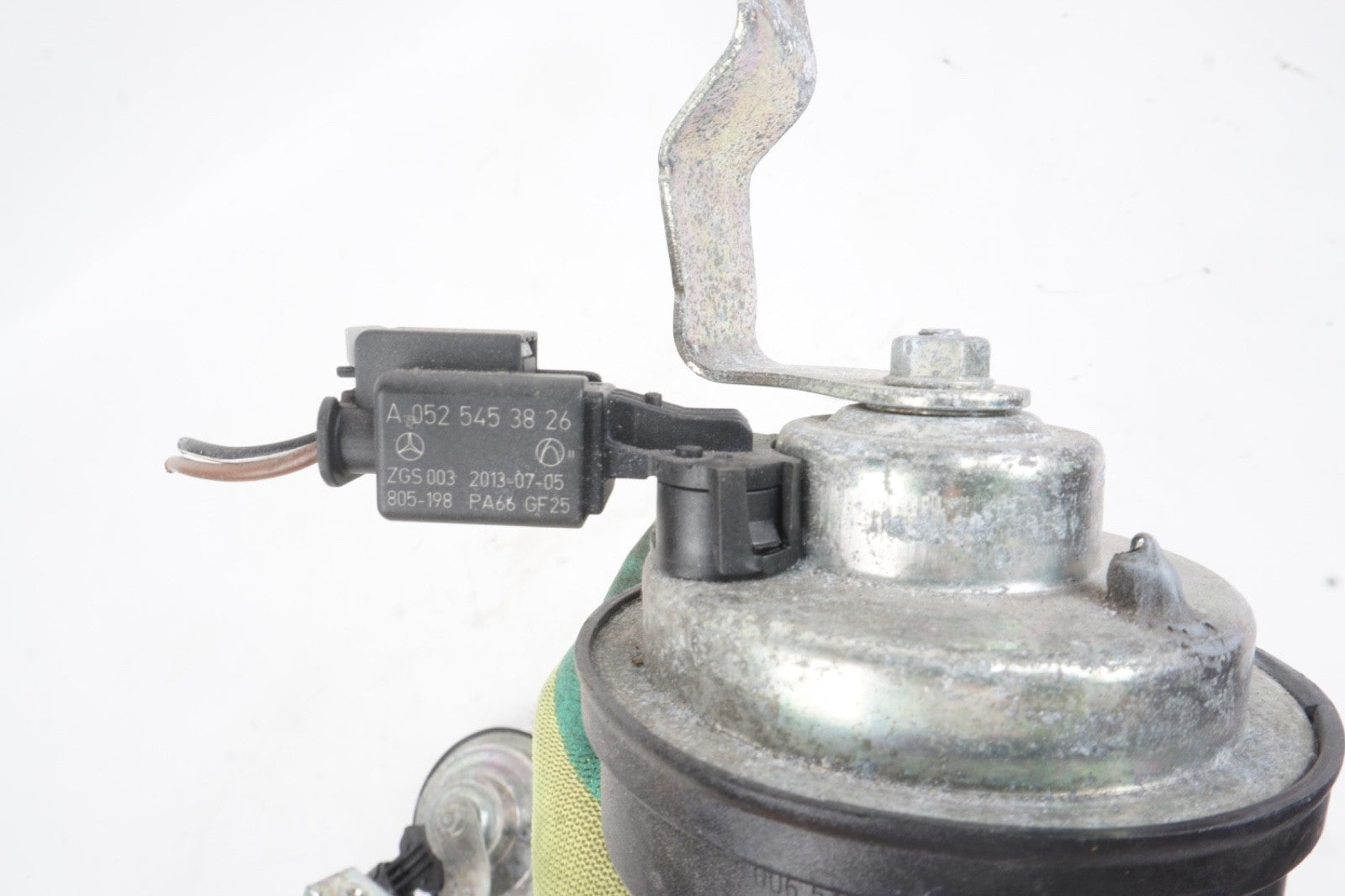 2010 - 2018 Mercedes C350 Horn Signal OEM