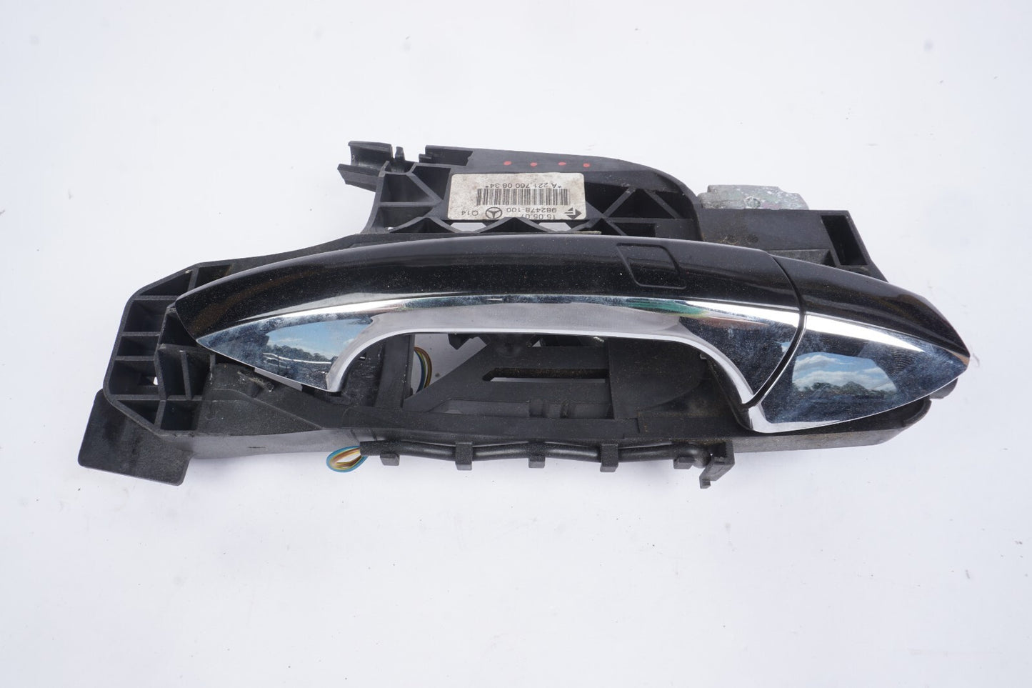07-13 Mercedes W221 S550 S63 Rear Right Passenger Side Exterior Door Handle OEM