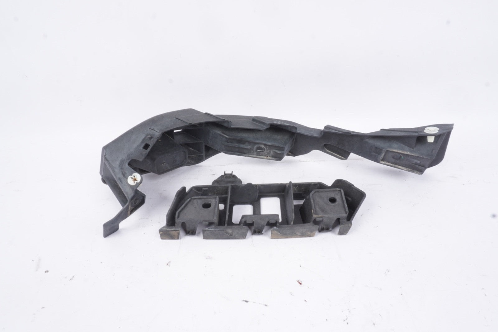 11-14 Porsche Cayenne 958 Rear Left Driver Side Bumper Mount Bracket Oem