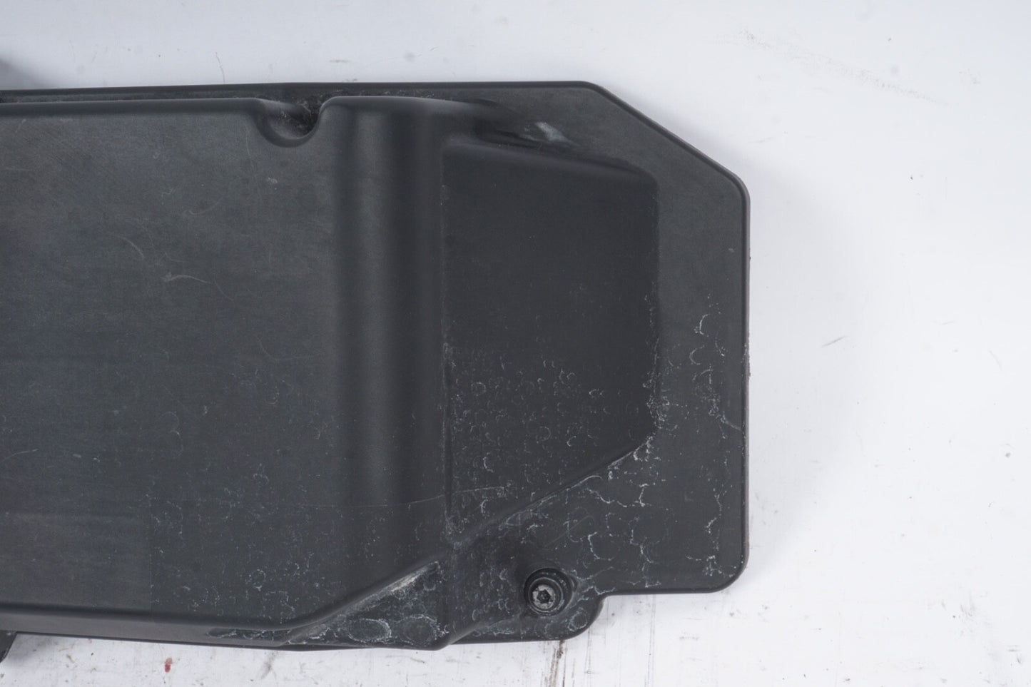 07-11 MERCEDES W221 S65 AMG S600 CL550 UNDER HOOD FUSE RELAY COVER 2215401182