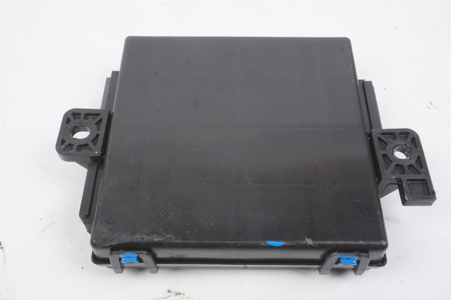 15-23 Jeep Renegade TPMS Tire Pressure Monitor Module 52083833 OEM