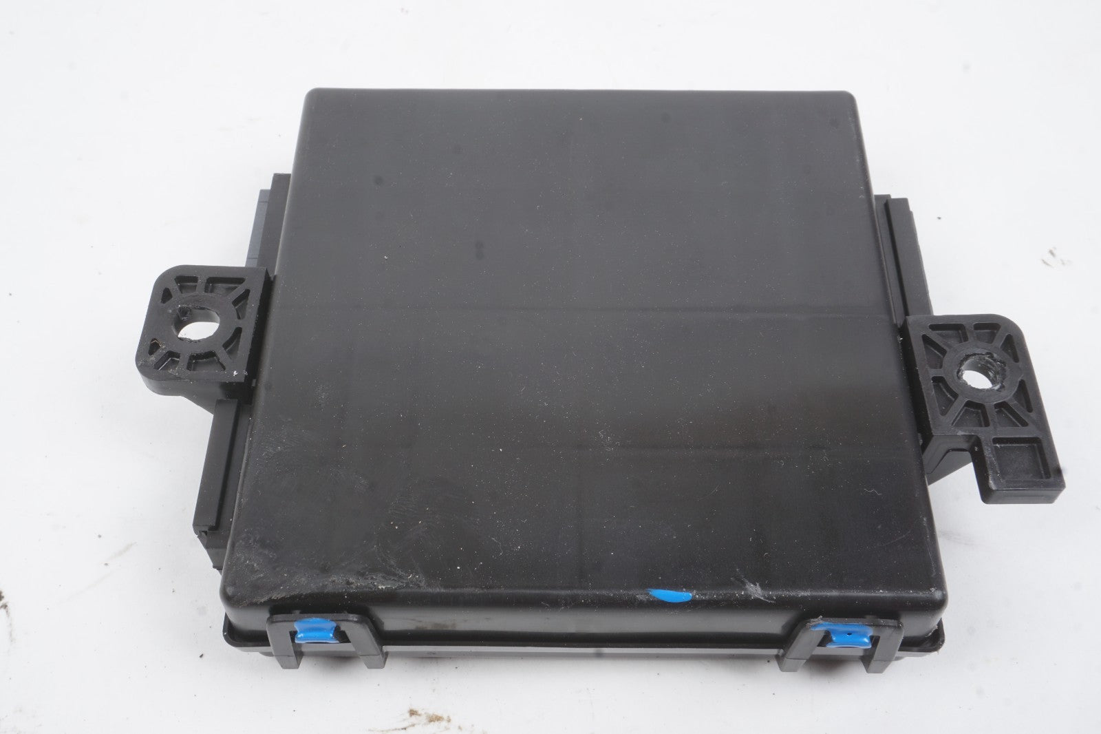 15-23 Jeep Renegade TPMS Tire Pressure Monitor Module 52083833 OEM